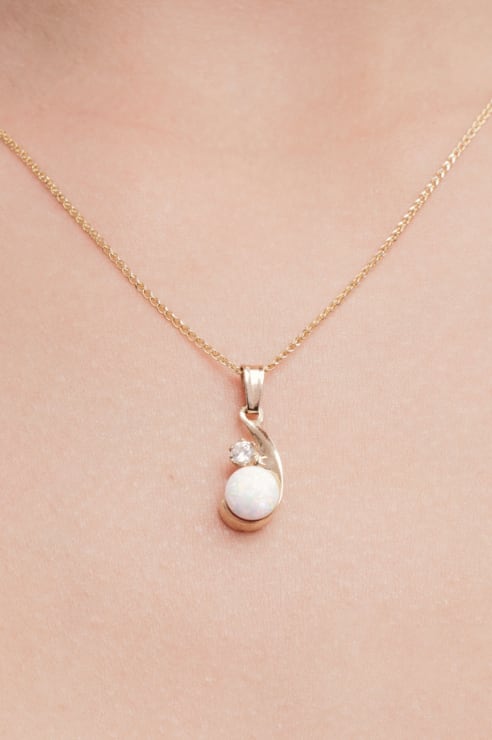 Elegant Diamond Pendant Necklace